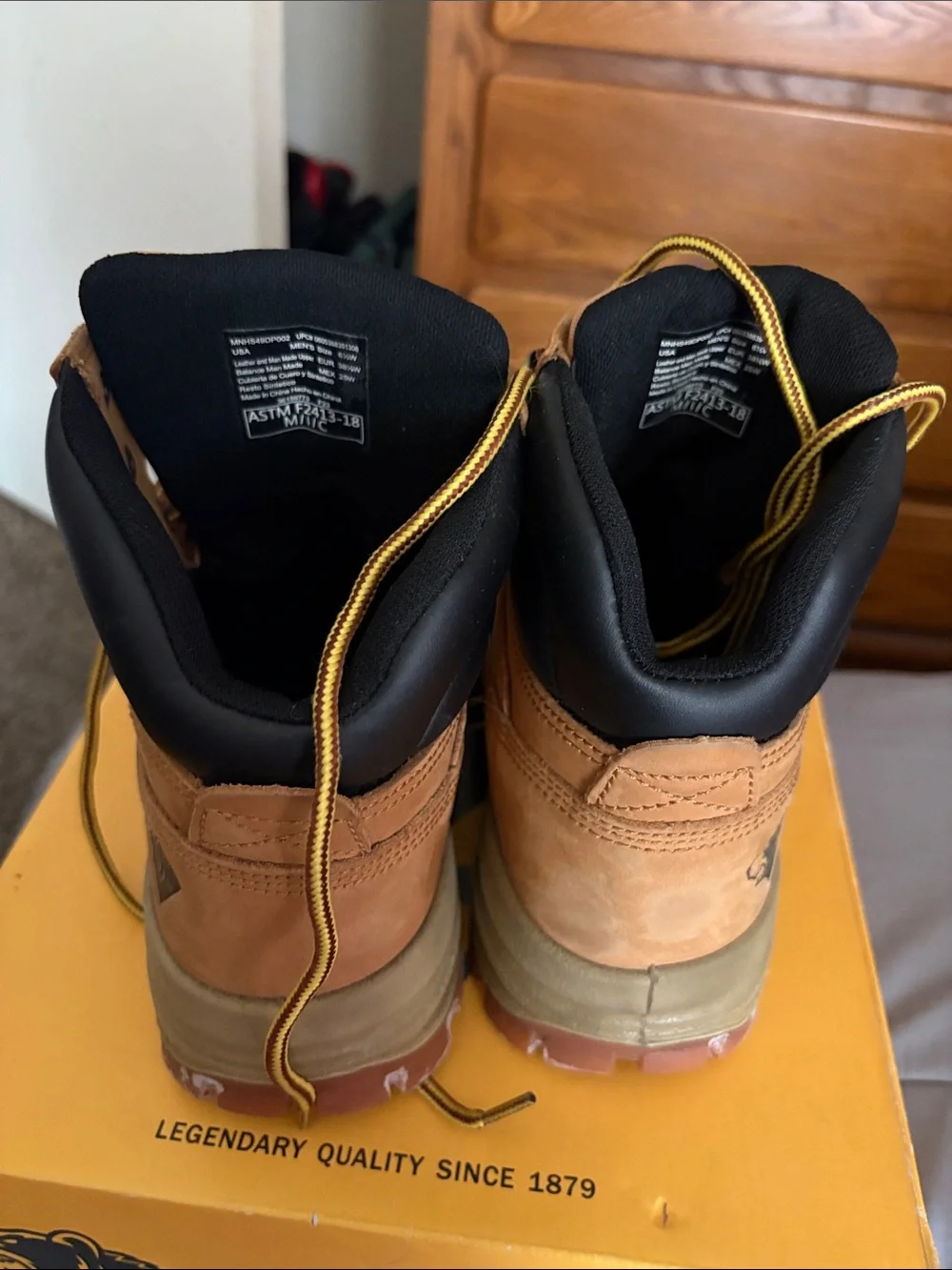 Boulder Men's Work Boots in Tan